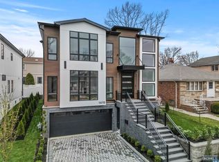 1419 Oleri Ter, Fort Lee, NJ 07024