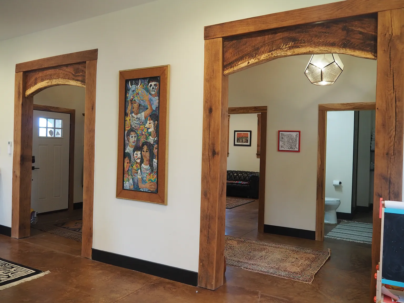 3 bed, 2600 sqft, $3,800 — Photo 2