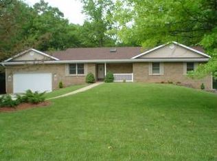 2306 Yorktown Dr, Jefferson City, MO 65109