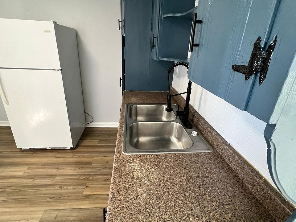 1st image of 221 Wesley St #17876031