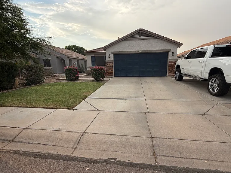 1360 W Belmont Red Trl — Photo 1