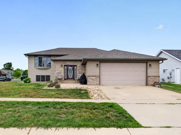 205 10th Ave SE, Kasson, MN 55944