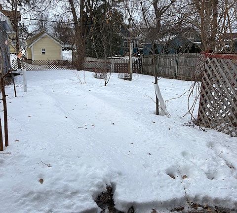 5th image of 736 Churchill Street