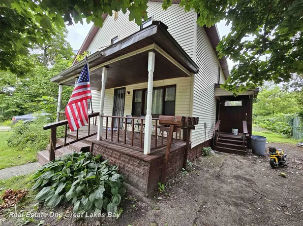 3006 Douglass St, Saginaw, MI 48601