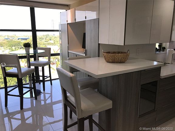 5th image of 1915 Brickell Ave APT C813