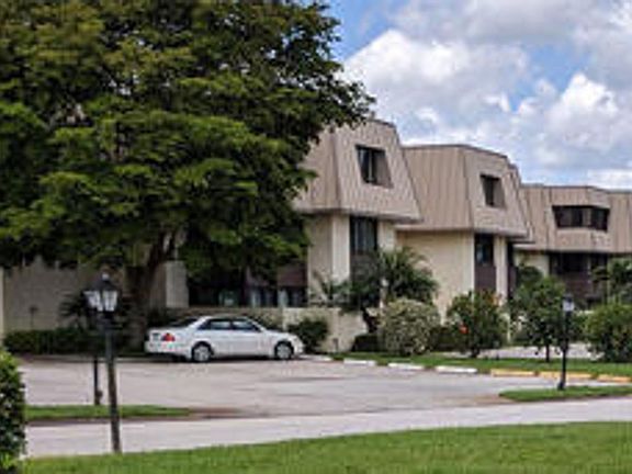 3rd image of 1800 SE Saint Lucie Blvd APT 10-302