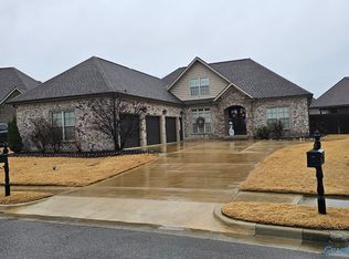 9A Shadow Creek Dr, Athens, AL 35613