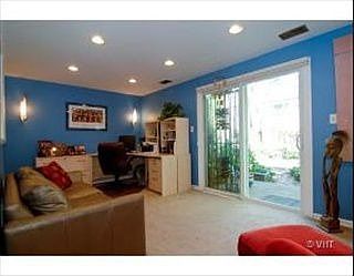 5th image of 474 W Belmont Ave