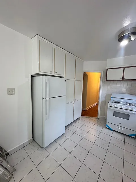 Kitchen 3