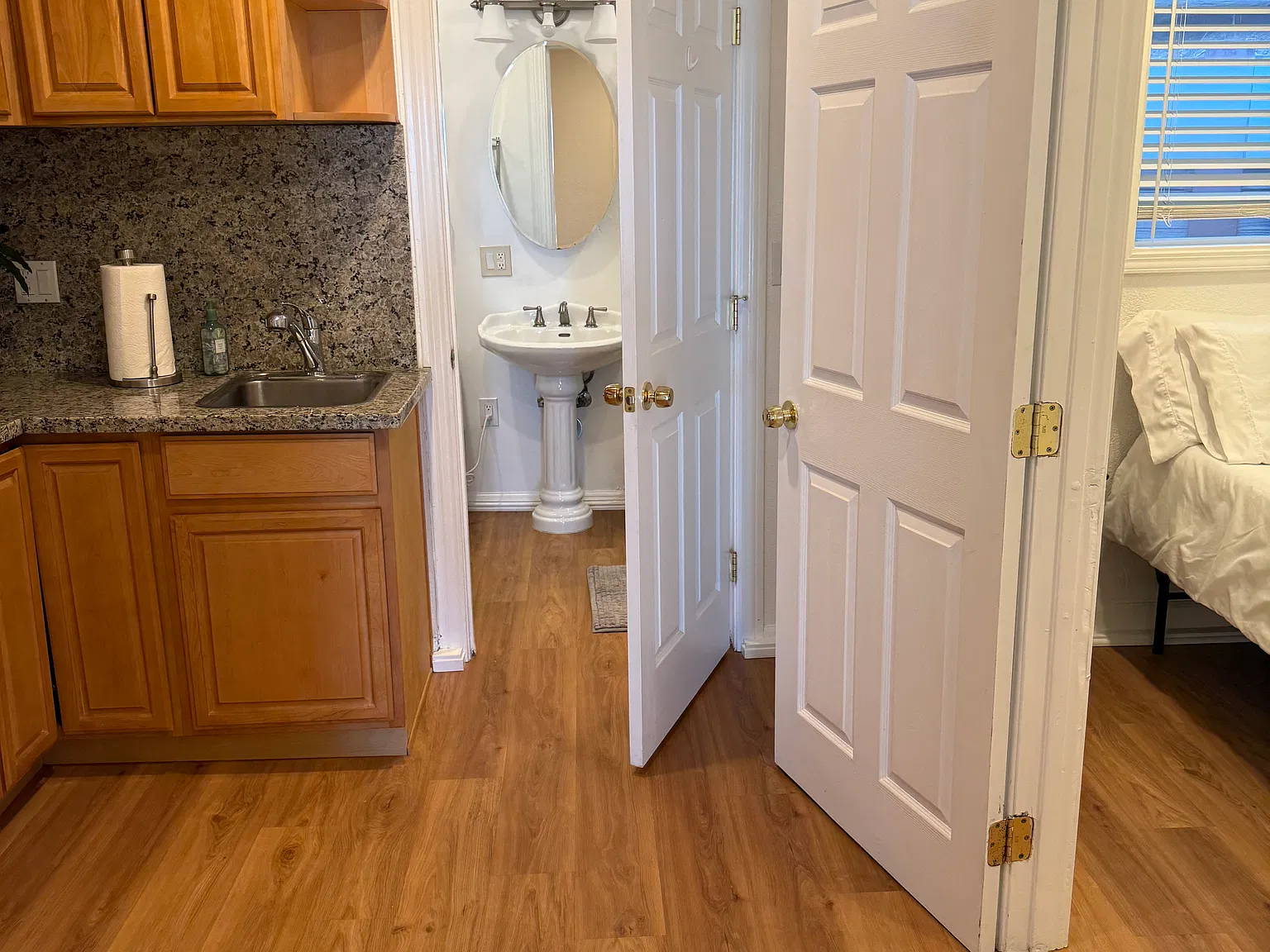 1 bed, 500 sqft, $2,500 — Photo 2