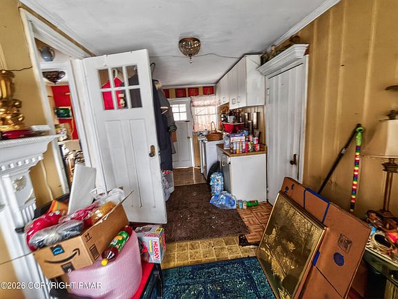 2nd image of 854 Memorial Blvd