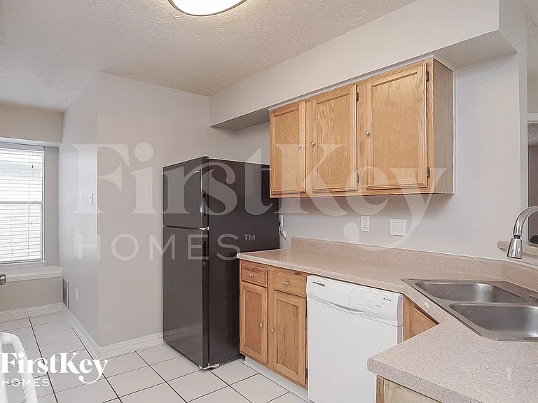 2714 Elder Rd — Photo 6