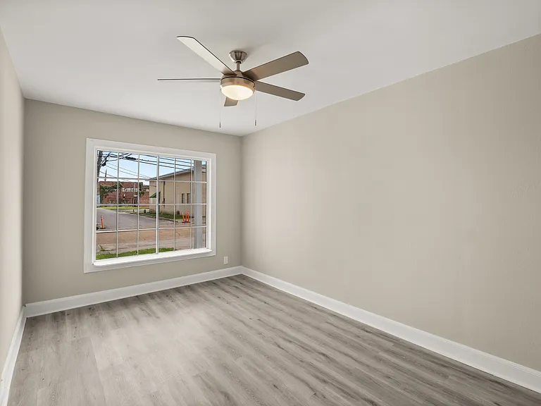 101 W Center St — Photo 15