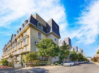 30 Stadium Rd #238, Toronto, ON M5V3P4