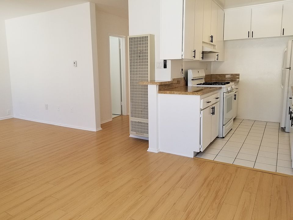 1st image of 1534 10th St #8