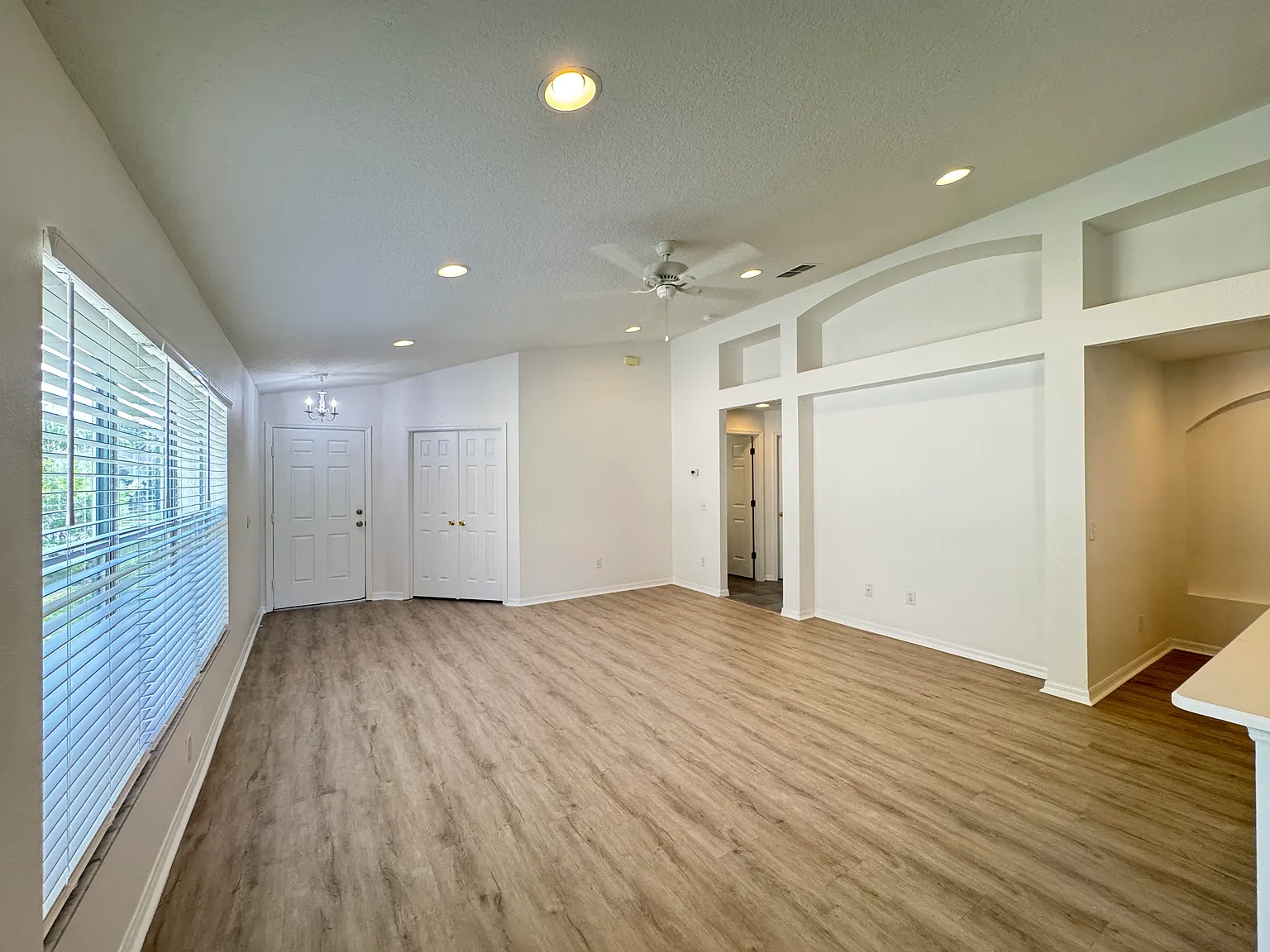 2/2 With Den In Plantation Palms Villas — Photo 3