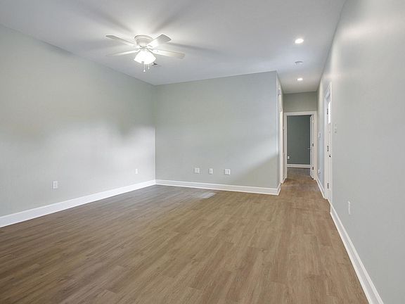 3rd image of 8617 Hickory St