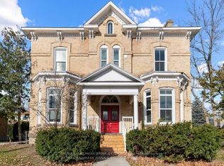 19 Isabella St #4, Perth, ON K7H2W7