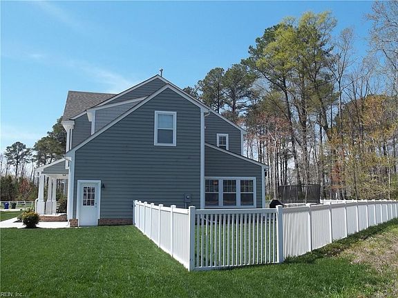 3rd image of 345 Canaan Cir