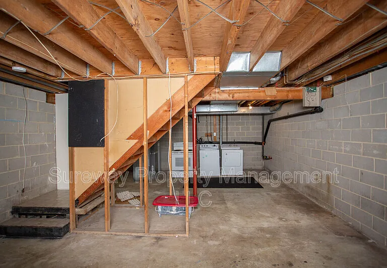 5729 Irving Ave — Photo 27