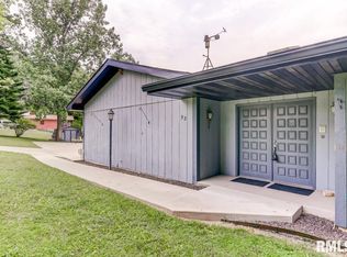 92 Island Bay Ln, Springfield, IL 62712