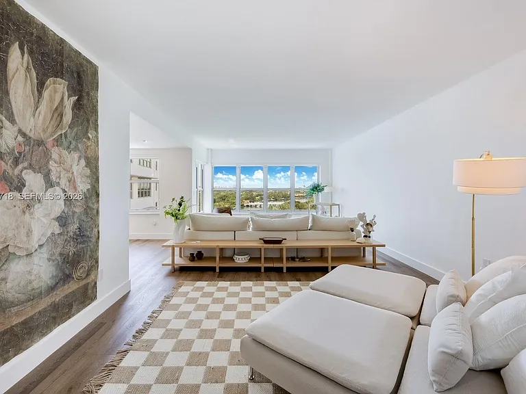 9102 W Bay Harbor Dr #10-B — Photo 2