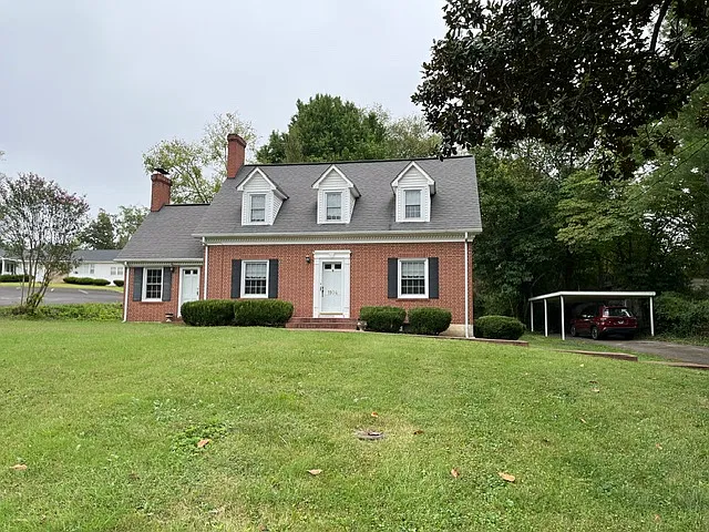 1104 N Cross St — Photo 1