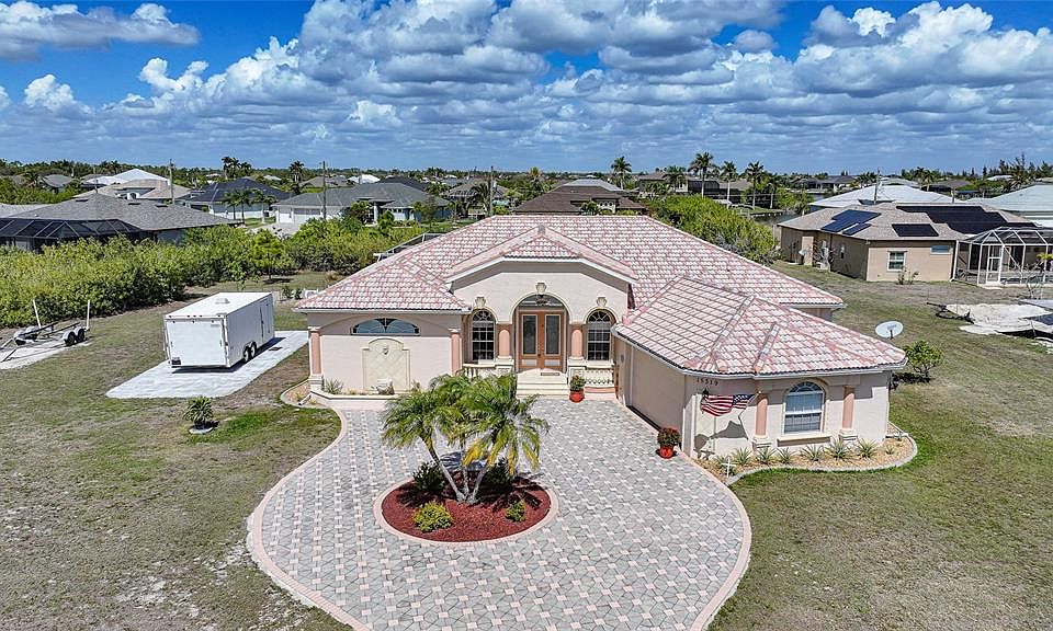1st image of 15319 ACORN CIRCLE