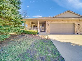 835 Eagle Creek Rd, Elwood, IL 60421