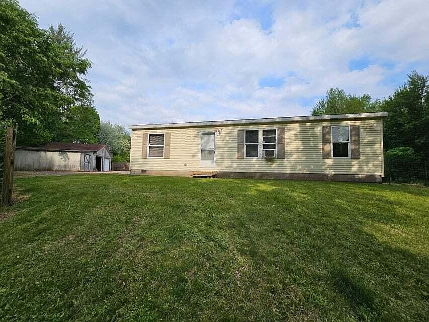 1st image of 704 38th St
