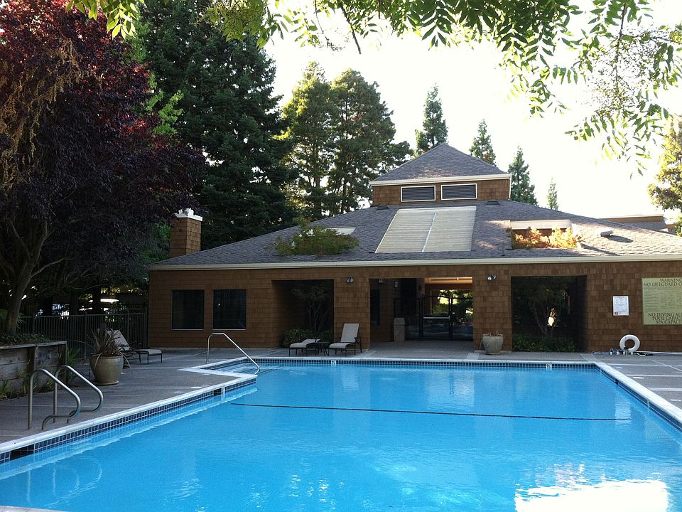 2nd image of 210 Copper Ridge Rd