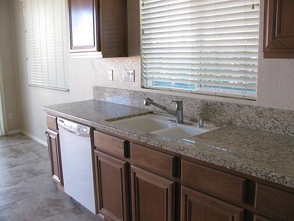 5th image of 29880 Cottonwood Cove Dr