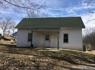 408 S Mill St, Athens, IL 62613