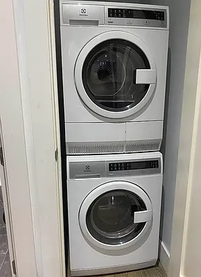 Rented by Premier One Realty LLC | media 16