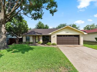 318 Birchwood Dr, Garland, TX 75043