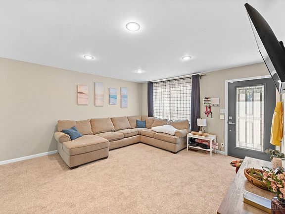 4th image of 210 Tuscarora Dr