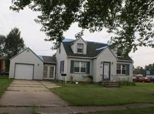 15 Argus Dr, Depew, NY 14043