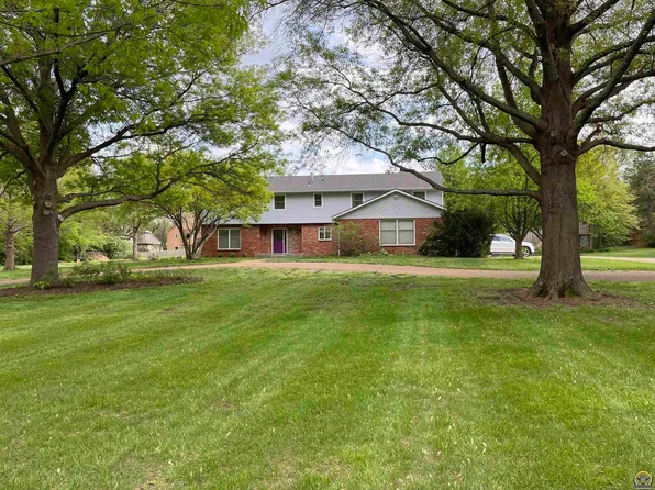 5915 SW 34th Ter, Topeka, KS 66614