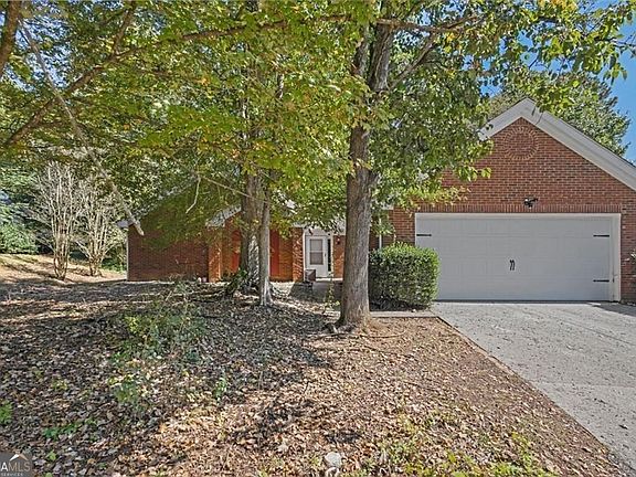 3rd image of 10820 Lees Ct