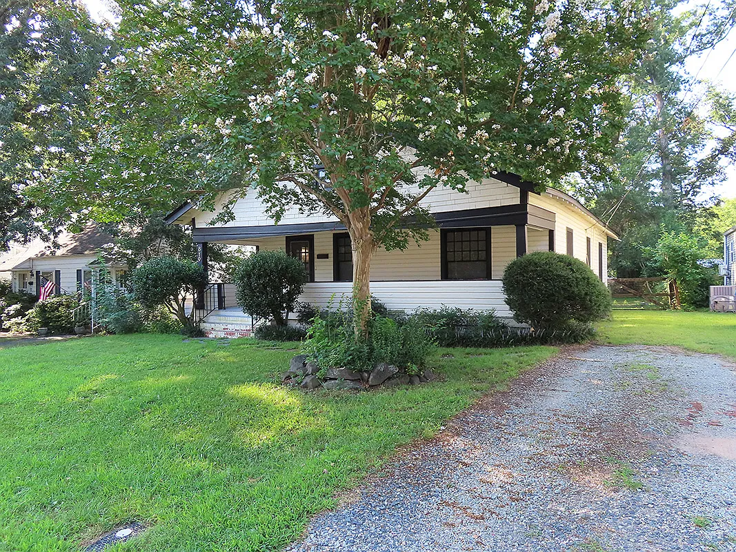 2 bed, 1216 sqft, $1,895 — Photo 2