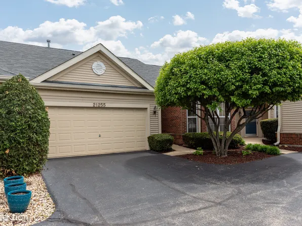 21255 W Crimson Ct, Plainfield, IL 60544