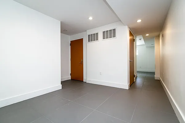 Rented by Nooklyn NYC LLC | media 48