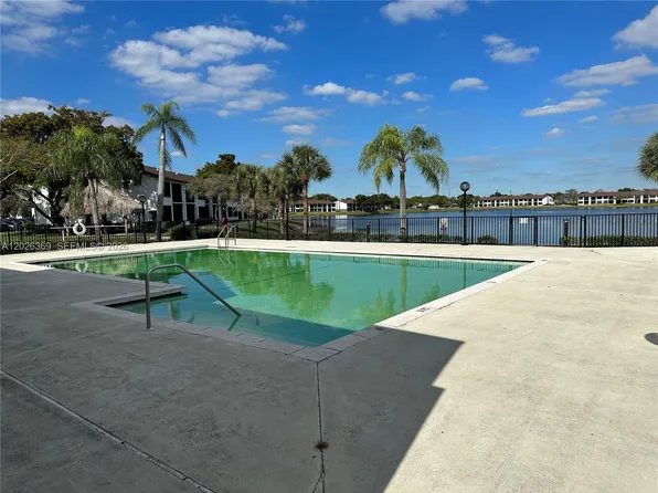 215 Lake Pointe Dr APT 204, Fort Lauderdale, FL 33309