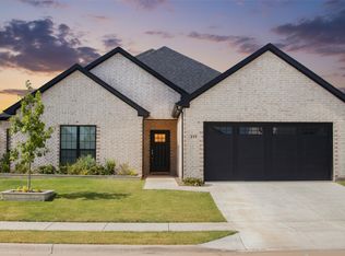 335 Community Dr, Lavon, TX 75166