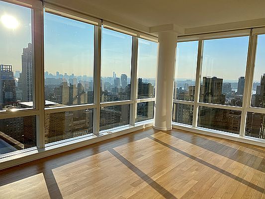 3rd image of 885 6th Ave #35A