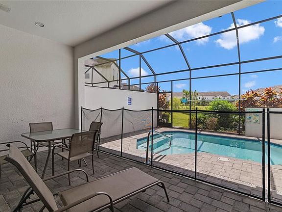 3rd image of 409 Captiva Dr