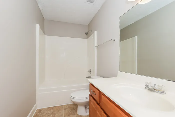 2057 Aberdeen Cir — Photo 16