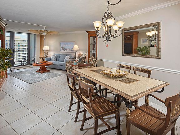 3rd image of 320 Seaview Ct APT 1708