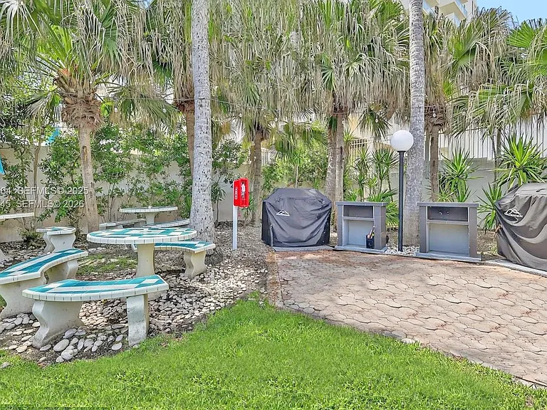 5757 Collins Ave #702 — Photo 46