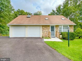 536 Spring Hill Dr, Harleysville, PA 19438